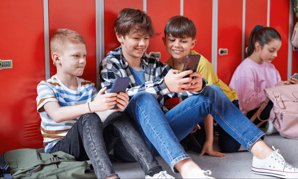 Топ-5 программ, которые нужно установить на смартфон младшеклассника